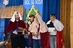 Świetlica Domu Nadziei, przedstawienie pt. Światło w Betlejem w wykonaniu Amatorskiego Teatru im. Karola Wojtyły, na scenie Trzej Królowie