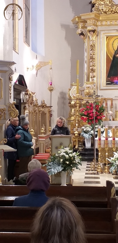 Sanktuarium Matki Bożej Kodeńskiej, msza św. czyta p. Lidia